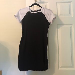 Black and white bodycon dress